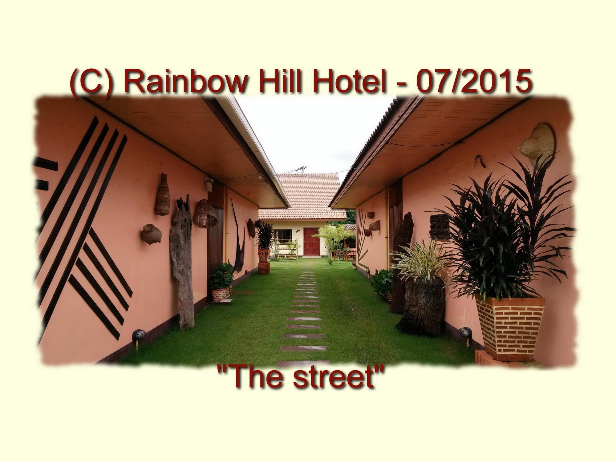 Hotel Rainbow Hill Nang Rong Exterior foto